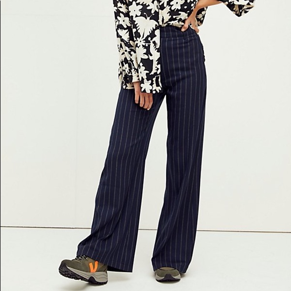 NWT Free People Pinstripe Wide Leg Trouser Pants ZGY Size XS Z66-17